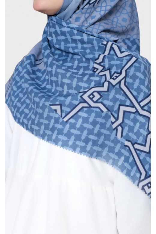 Hijab Segi Empat Voal Lasercut Casablanca Denim